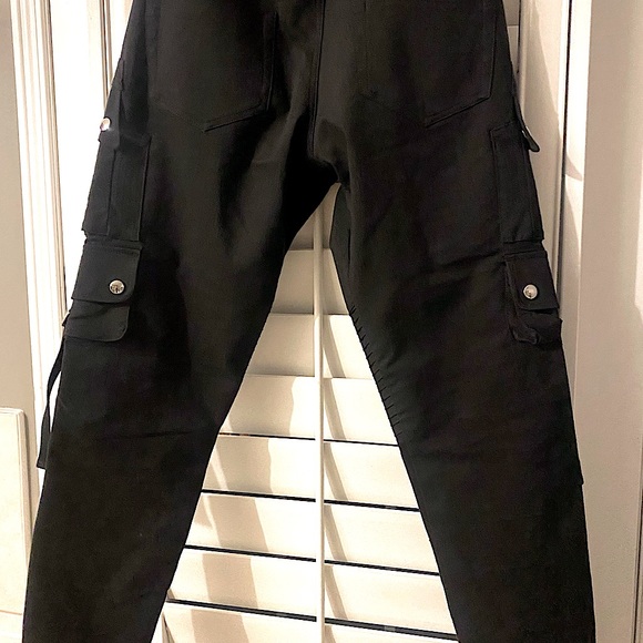Faith Connection 
CLASSIC CARGO PANTS - Picture 3 of 7